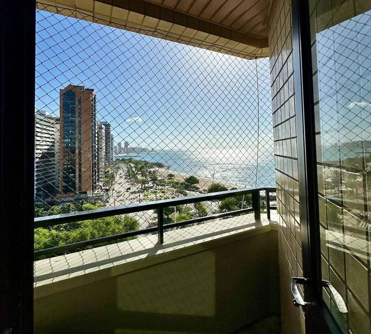 951B Golden Beachfront 27M Air Tv Fortaleza